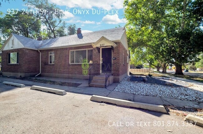 Building Photo - 937 24th St Unit Blue Onyx Du-Plex