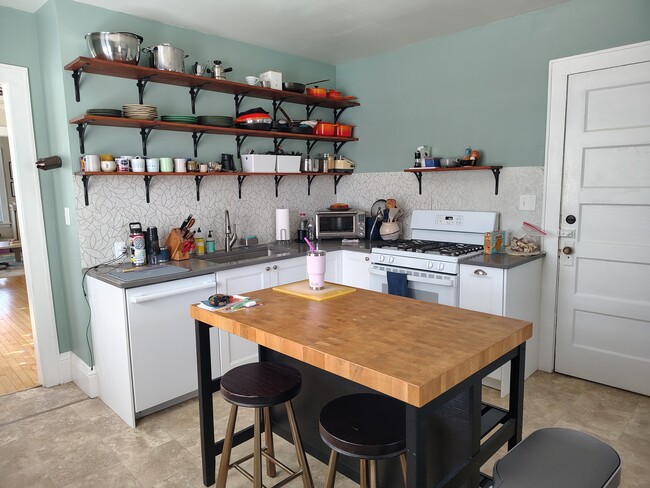 Kitchen (island unit will be slightly different) - 2847 31st Avenue South