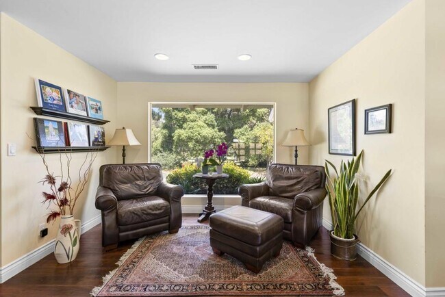 Photo - 1760 Summit Dr