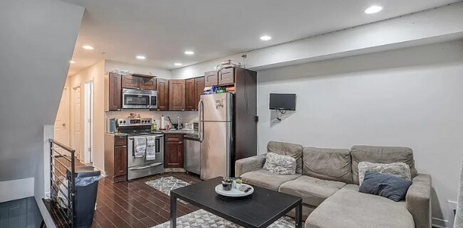Photo - 1806 W Montgomery Ave Unit 2