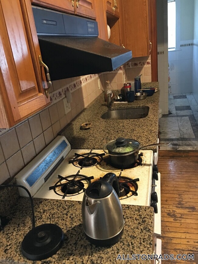 Photo - 59 Linden St Apartment Unit 3