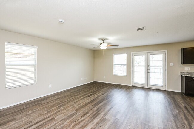 Photo - 7128 Little Mohican Dr