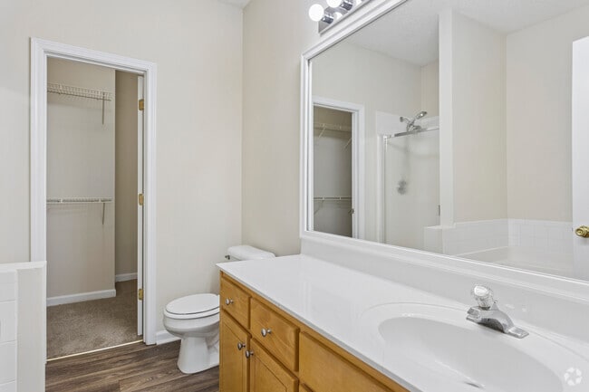 3BR, 2BA - 1,620SF - Primary Bathroom