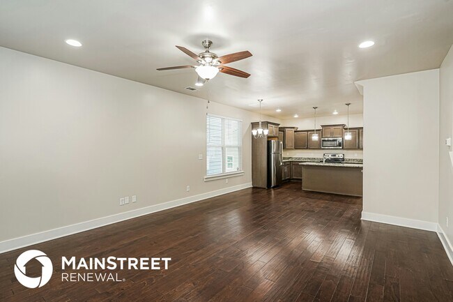 Photo - 1035 Saddlestone Dr