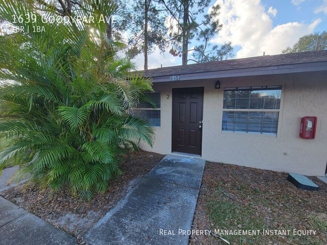 Building Photo - 1639 Goodyear Ave Unit 1