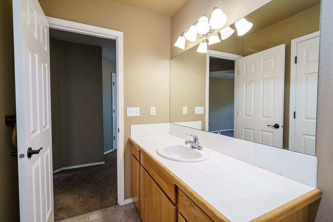 Photo - 3 Bedroom 2.5 Bath Duplex -Quick Easy Access to SR 14