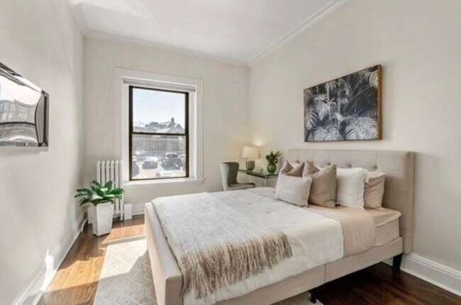 Building Photo - 400 Commonwealth Ave Unit 13