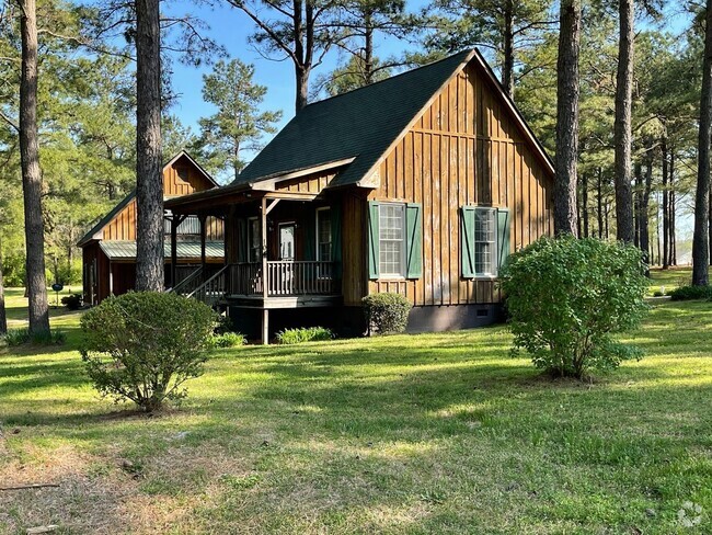 Building Photo - South Hill Cottage Rental