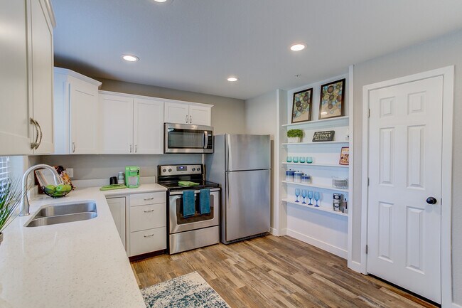 Photo - 2735 E San Miguel St Unit 101