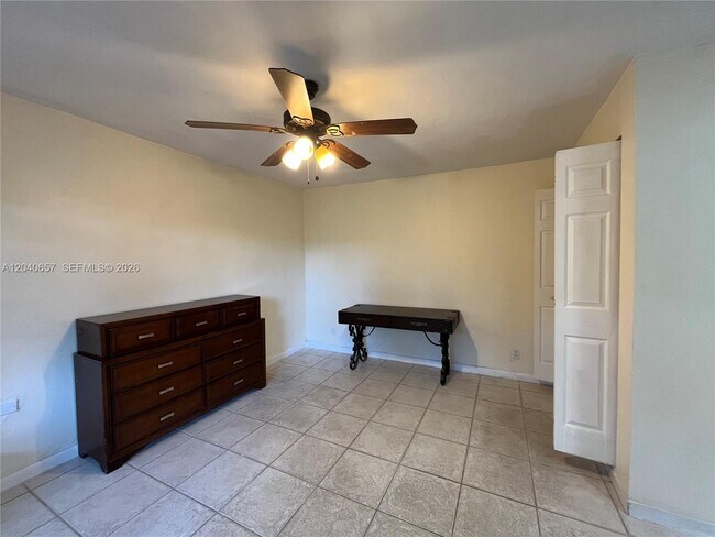 820 SW 31st Ave Unidad S