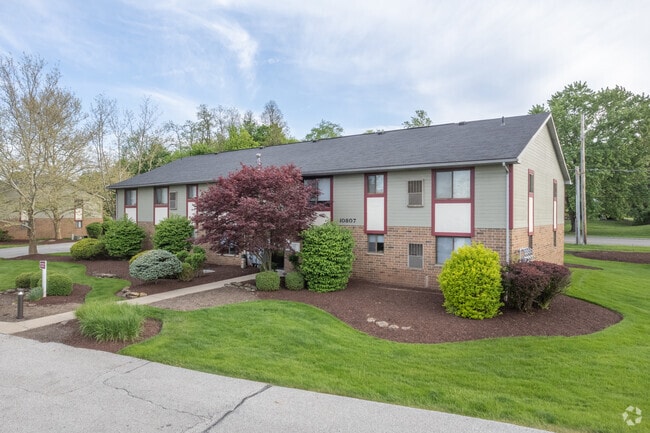 Ravenna Woods Apartments