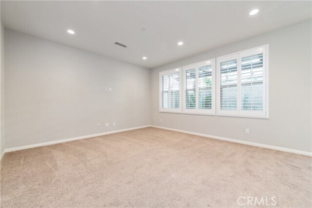 Photo - 143 Augustine