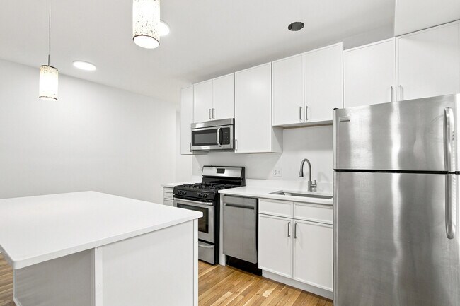 Photo - 3729 N Elston Ave Unidad 3