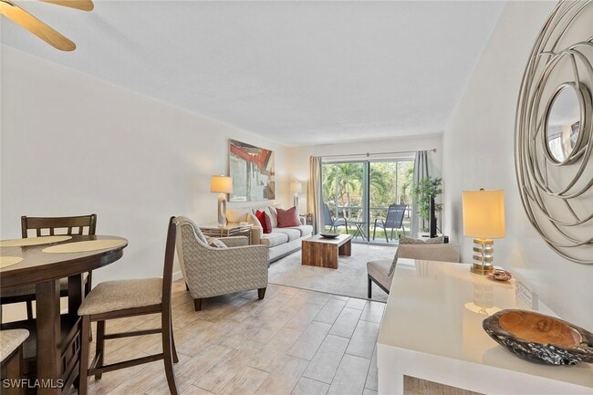 Photo - 72 7th St S Unidad 208