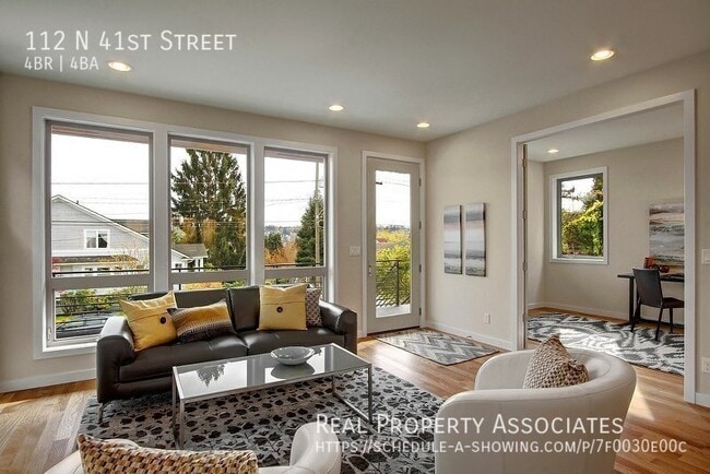 Photo - 112 N 41st St