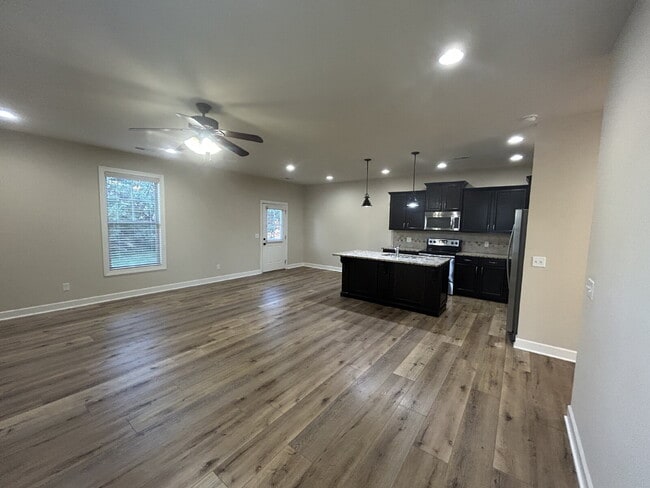 Photo - 3BD 2.5 BA TOWNHOME FOR RENT IN COOPER SQ