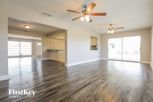 Photo - 63 Rotonda Cir