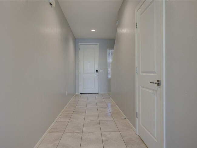 Photo - 3 Bedroom 2.5 Bathroom