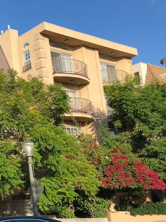 Photo - 1932 Pelham Ave Condo Unit 301