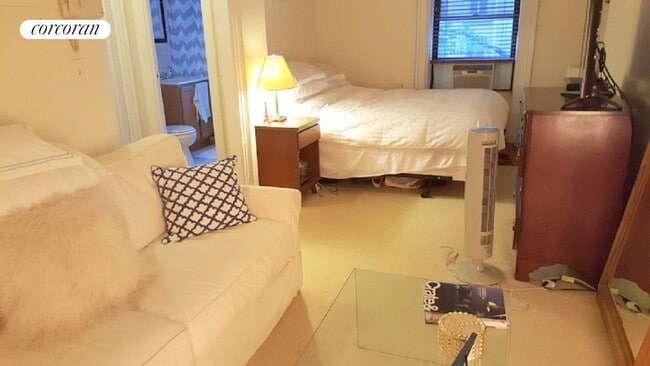 Photo - 130 E 36th St Apartamento