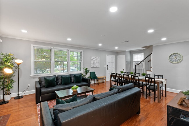 Building Photo - 605 Ramsey St Rental