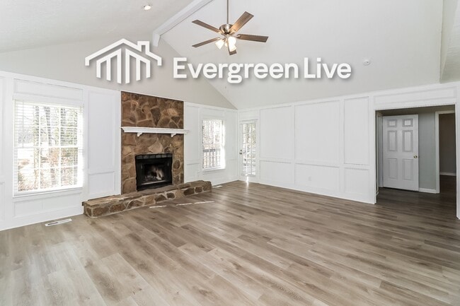 Photo - 5040 Waterford Dr SW