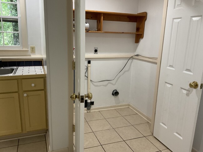 Photo - 648 Farm Road