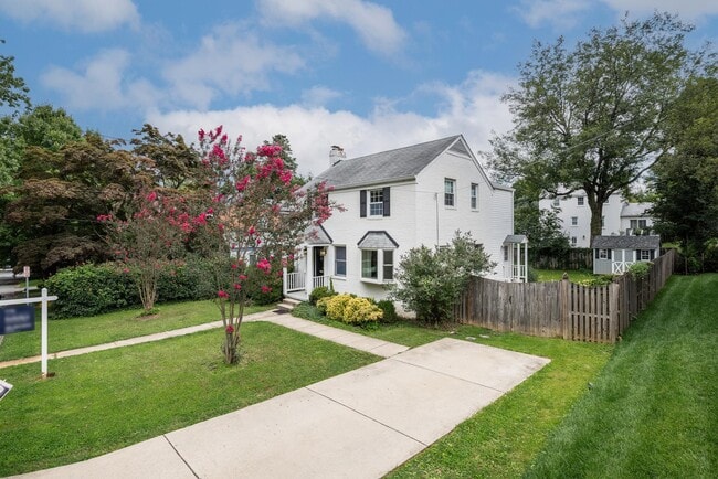 Photo - 9315 Linden Ave