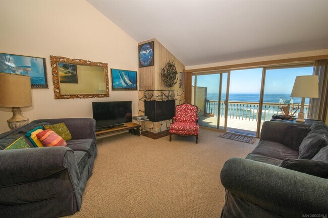 Photo - 1810 Parliament Rd