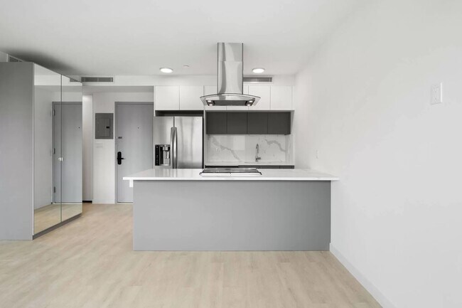 Photo - 2955 Brighton 5th St