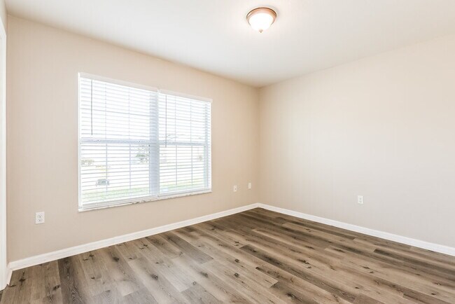 Photo - 5059 Belmont Park Ln