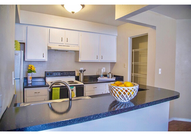 Luxury Unit - Country Oaks