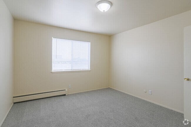 1 BR, 1 BA - 650 SF