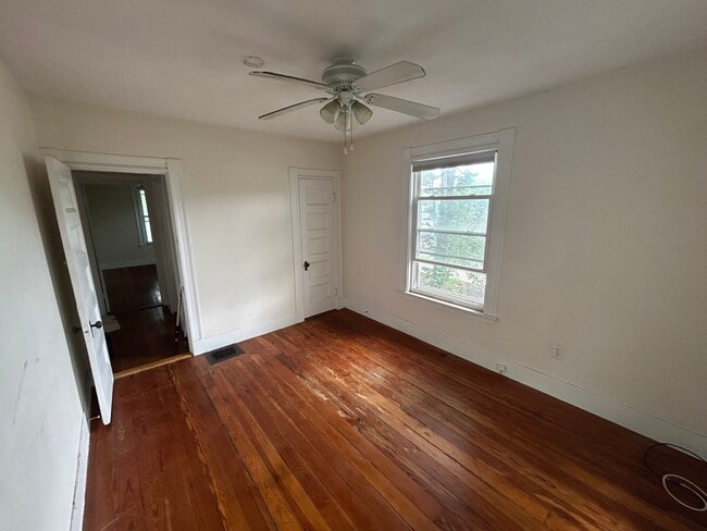 Photo - 27R Albion St