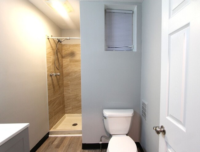 Photo - 5028 Wayne Ave Unit 1