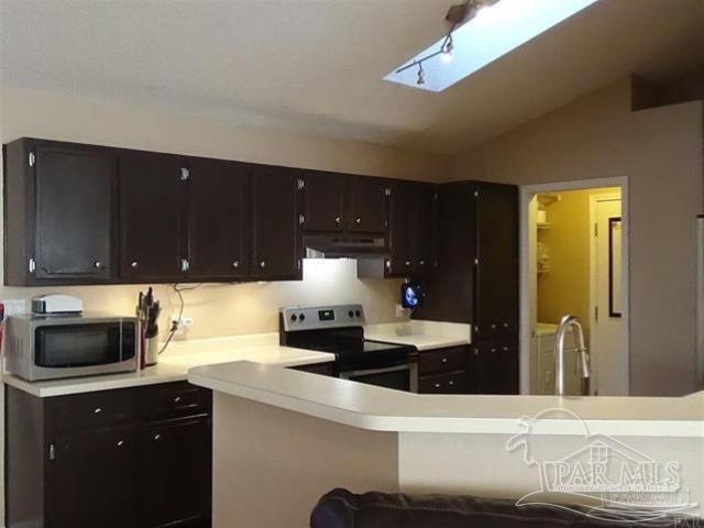 Photo - 2060 Cambridge Cir