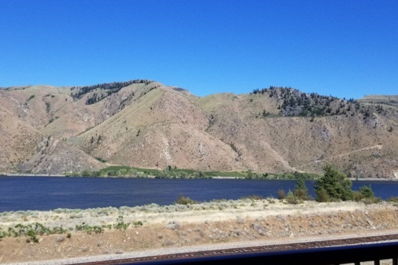 Columbia River View - Entiaqua Apartments