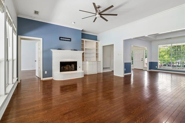 Photo - 101 Independence Pl