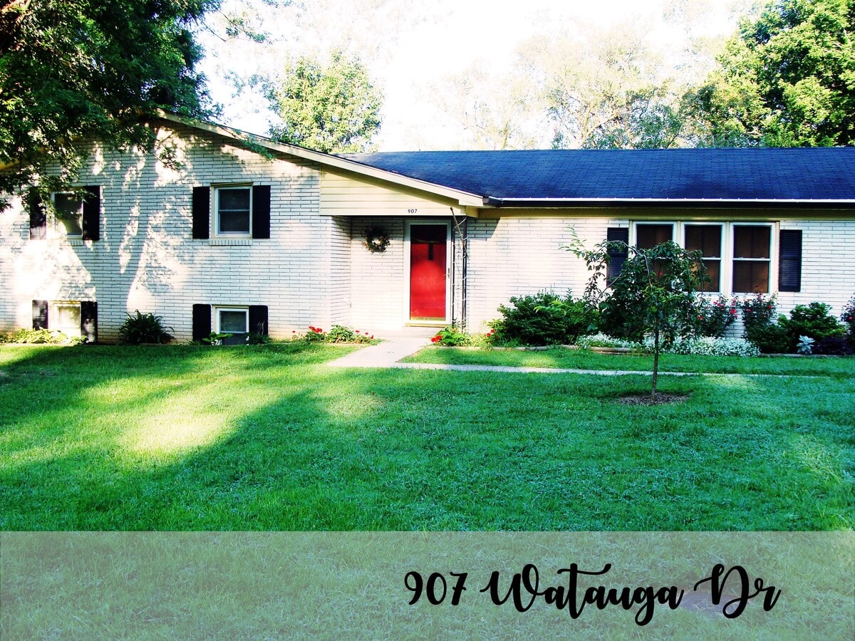 Photo - 907 Watauga Rd House