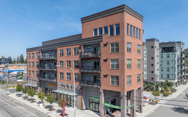 Building Photo - 3 Bedroom Available, Reduced Price, Enjoy ... Unit 112-306 Rental