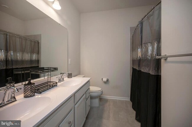 Photo - 7977 Independence Dr