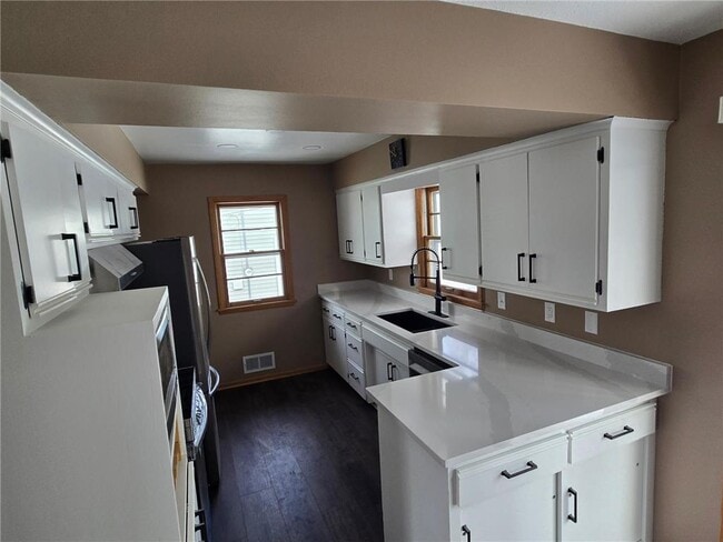 Photo - 1466 Charlton St