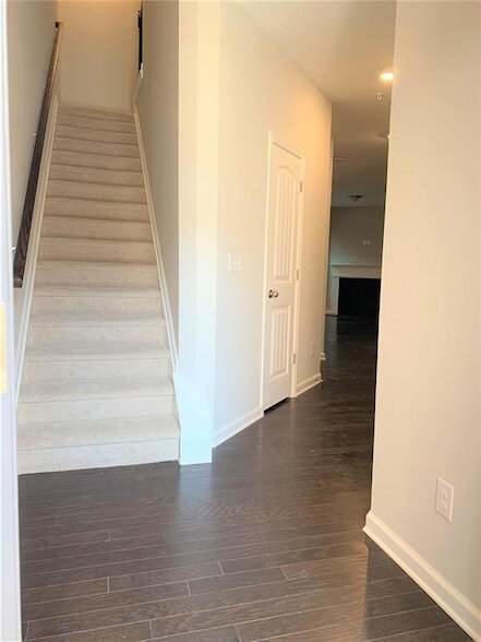 Photo - 1263 Elderwood Way