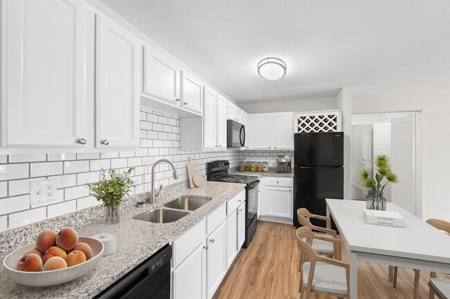 The Grand at Lake Sheri - The Grand at Lake Sheri Apartamentos