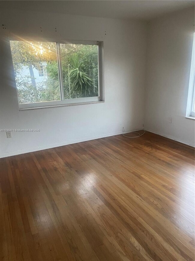 Photo - 1000 Biarritz Dr Unit 3
