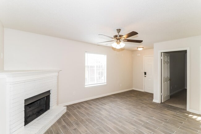 Photo - 10103 Nolton Cir
