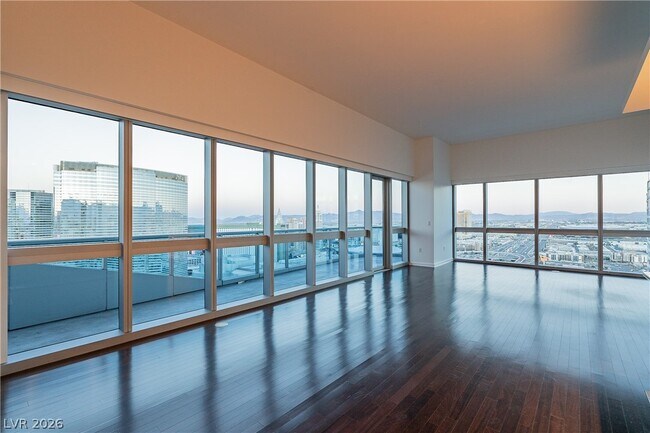Photo - 4471 Dean Martin Dr Unidad 3509