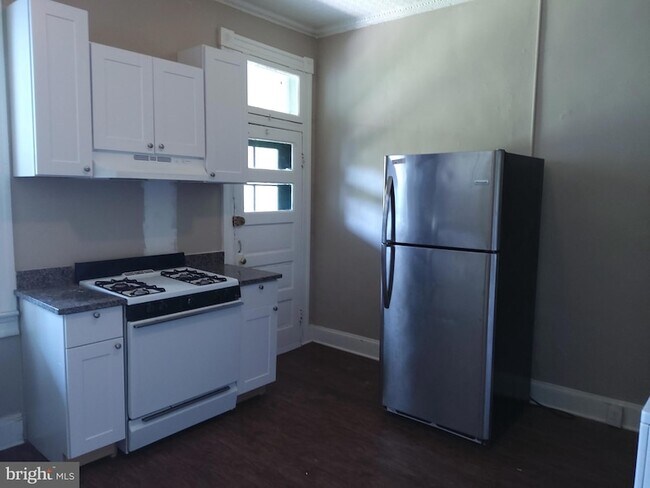 Photo - 2816 St Paul St