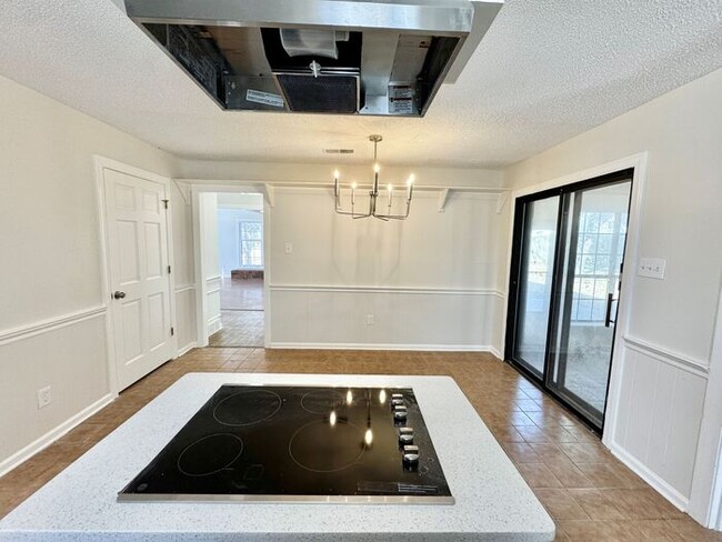 Photo - 7888 Farindon Dr House