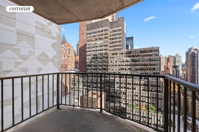 Photo - 212 E 47th St